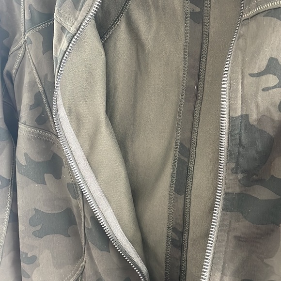 Lululemon Camo Jacket - Picture 5 of 7
